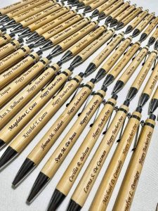 Bút bi vỏ tre
